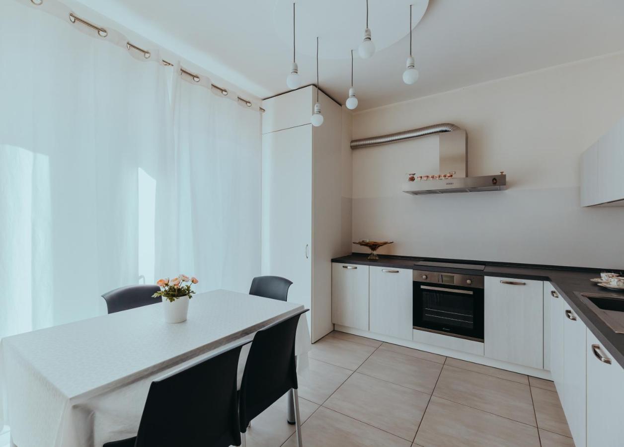 The Attico Apartment Padenghe sul Garda Exterior photo